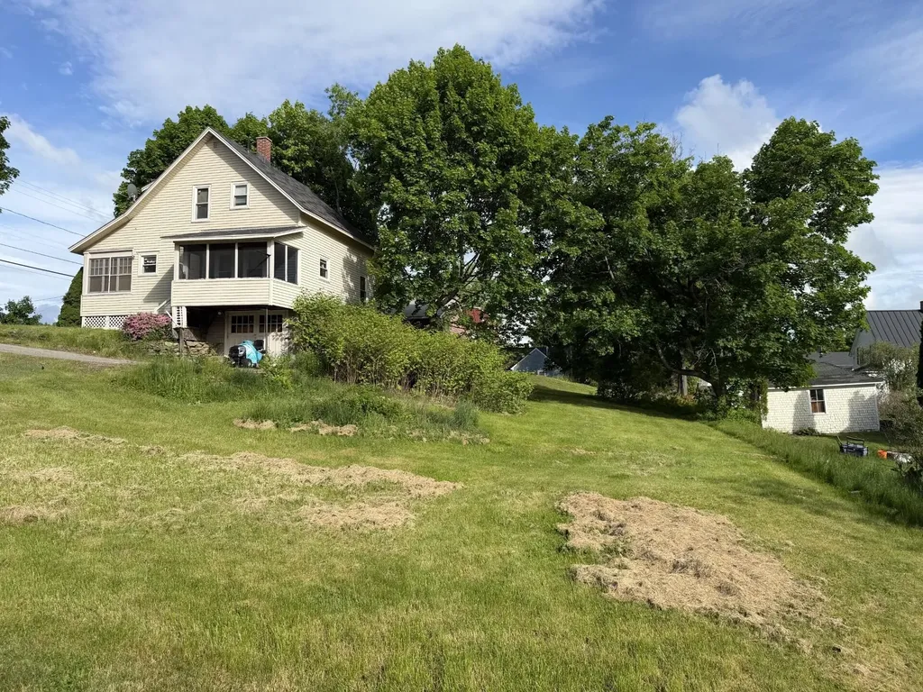 52 Caron Lane Auburn ME 04210