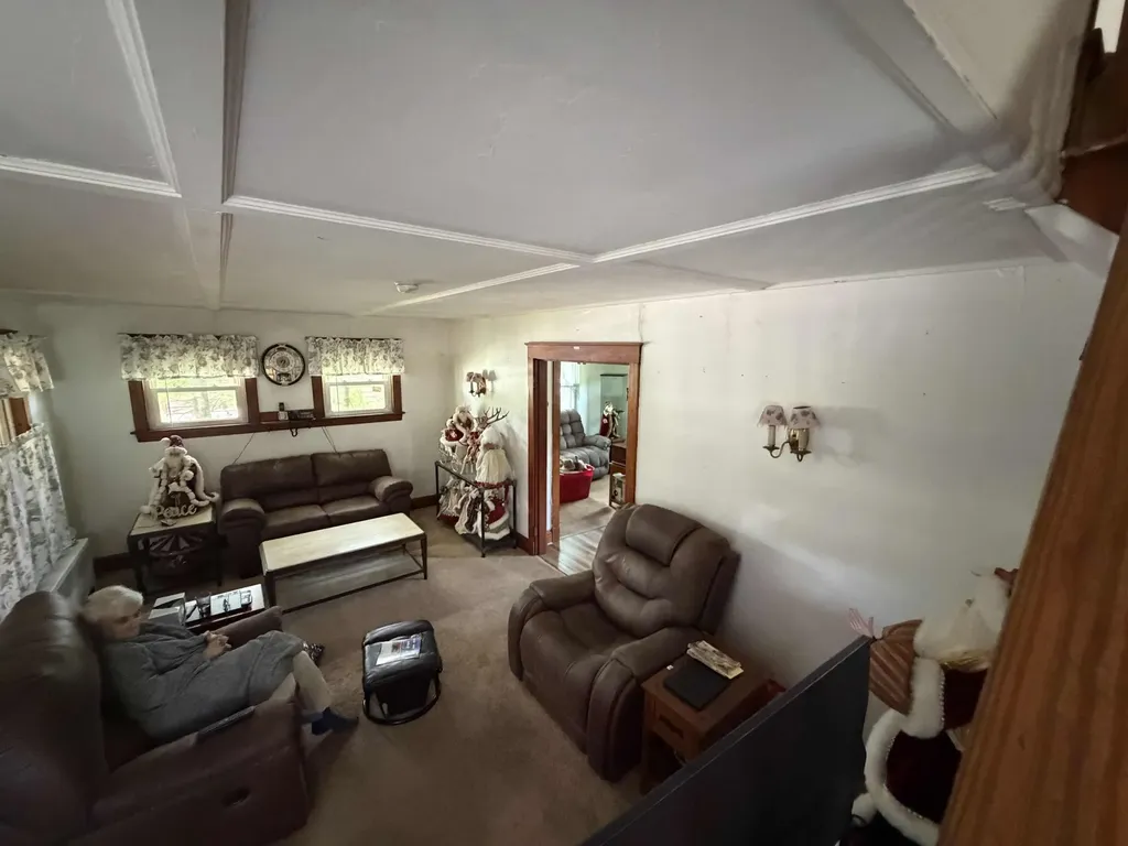 52 Caron Lane Auburn ME 04210