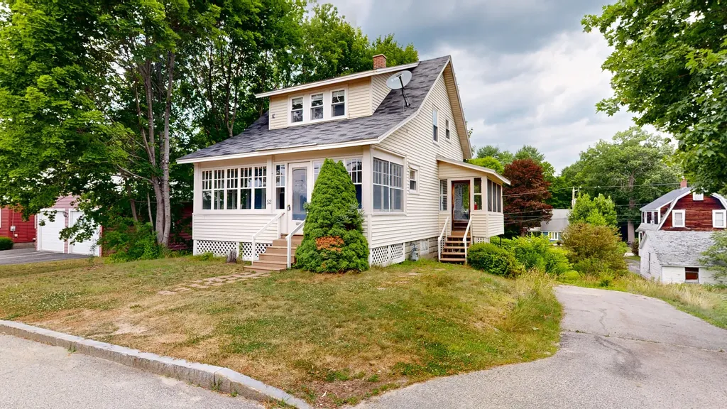 52 Caron Lane Auburn ME 04210