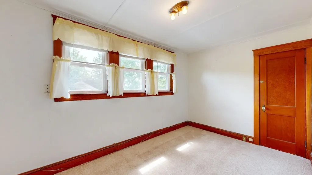 52 Caron Lane Auburn ME 04210