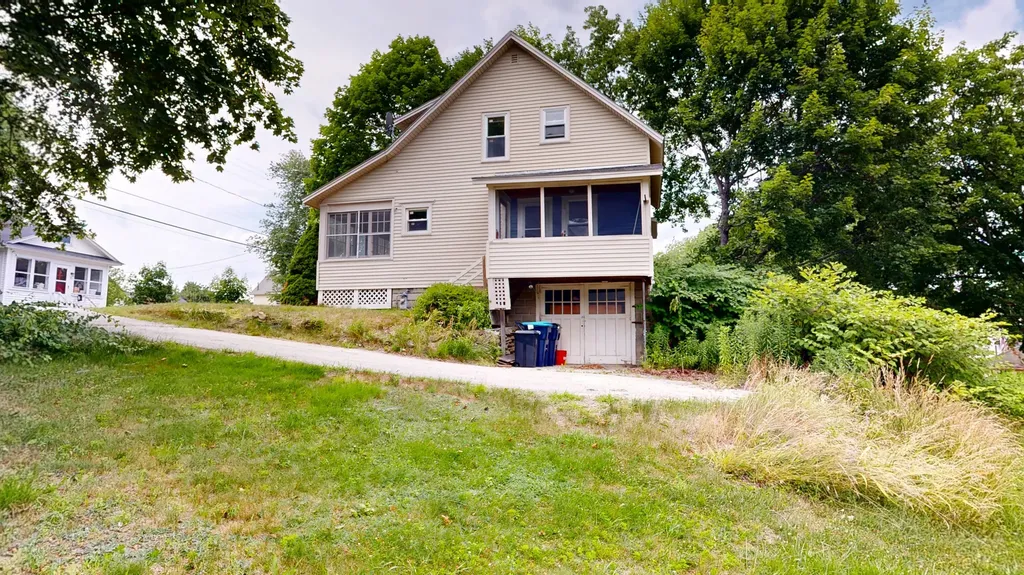 52 Caron Lane Auburn ME 04210