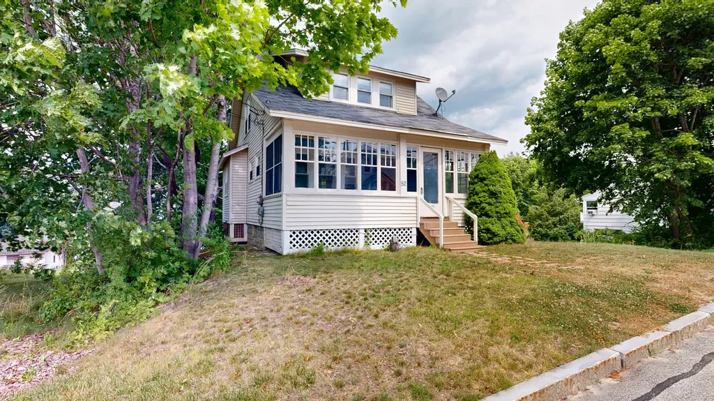 52 Caron Lane Auburn ME 04210