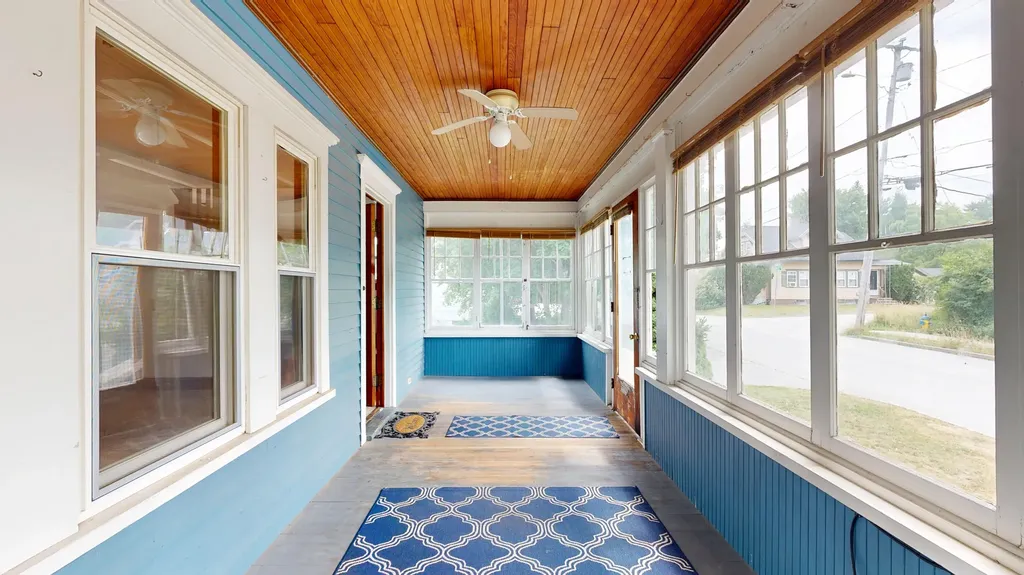 52 Caron Lane Auburn ME 04210