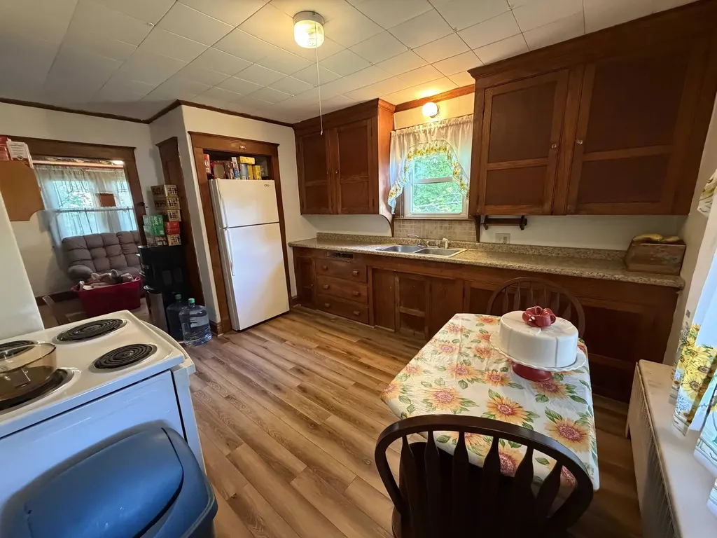 52 Caron Lane Auburn ME 04210