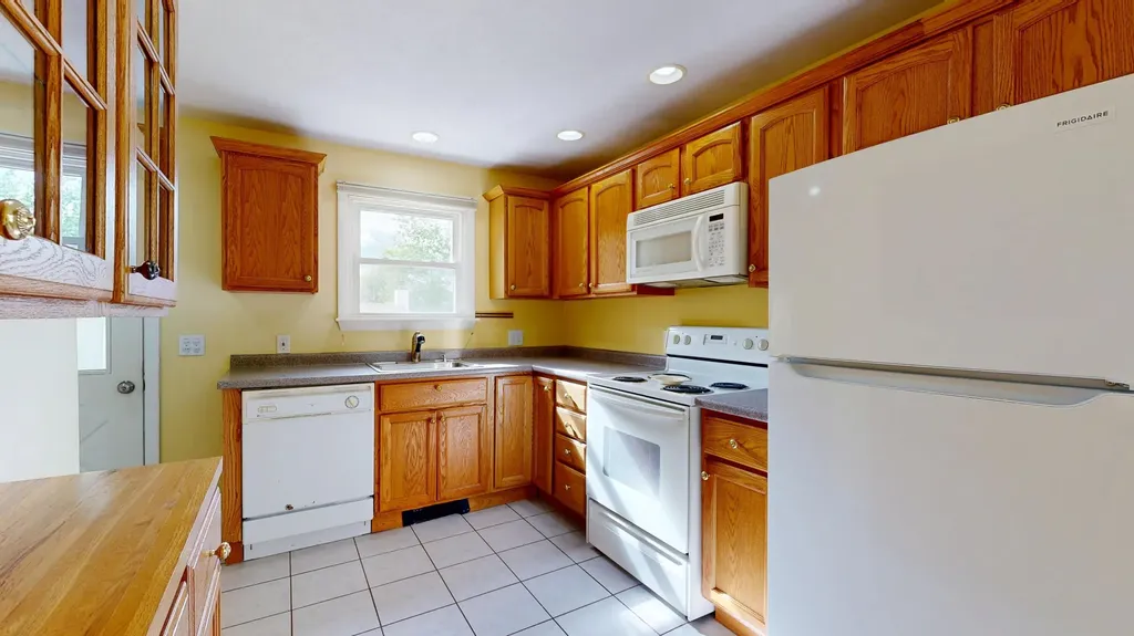 371 Crowley Road Sabattus ME 04280