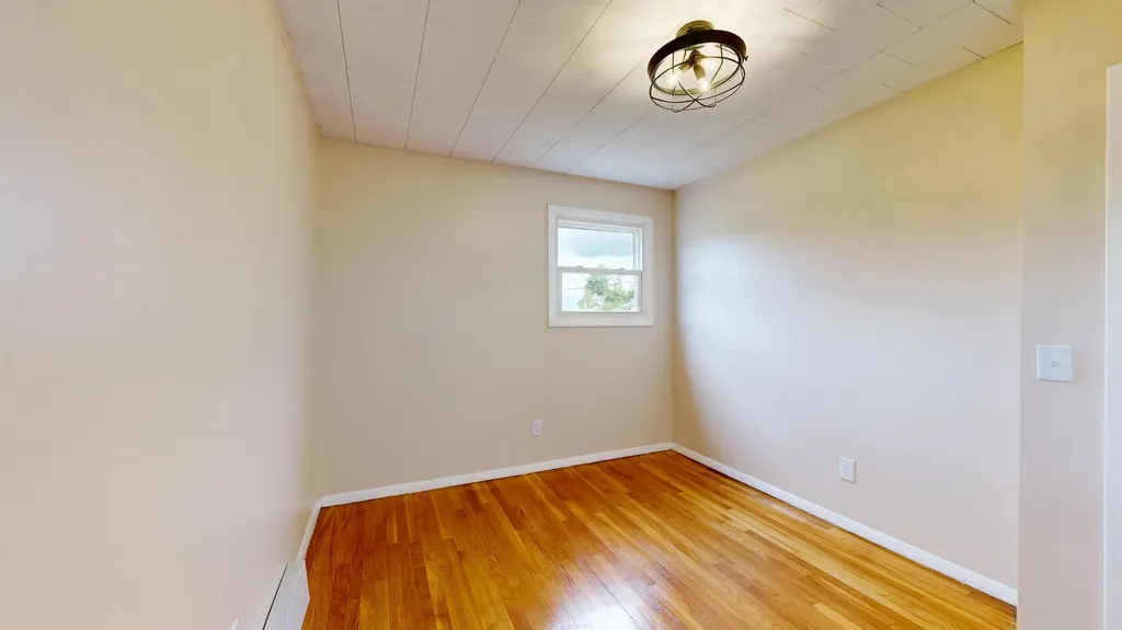371 Crowley Road Sabattus ME 04280