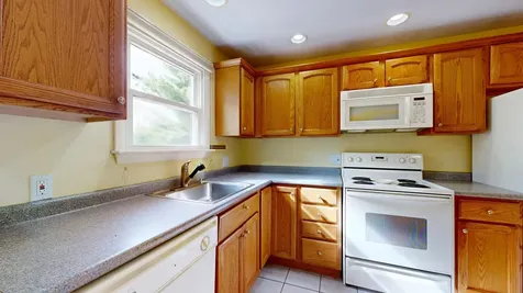 371 Crowley Road Sabattus ME 04280