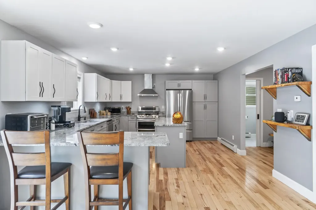 122 Thomas Point Road Brunswick ME 04011