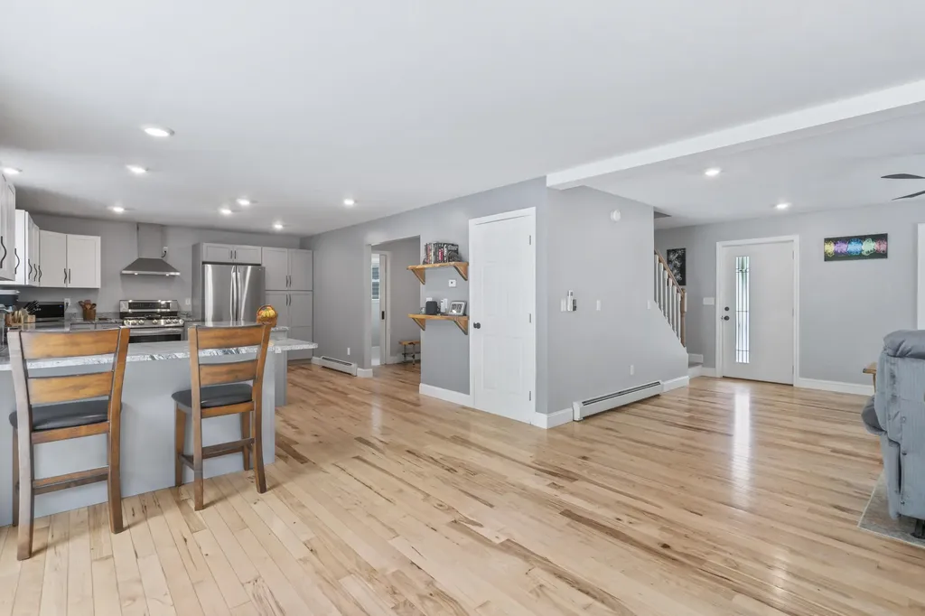 122 Thomas Point Road Brunswick ME 04011