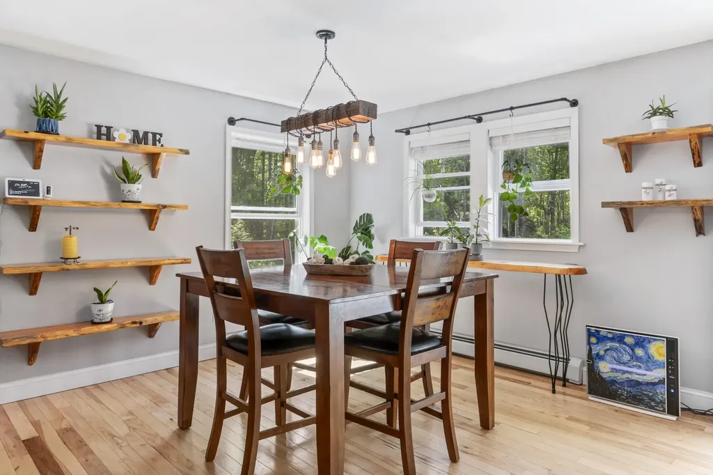 122 Thomas Point Road Brunswick ME 04011