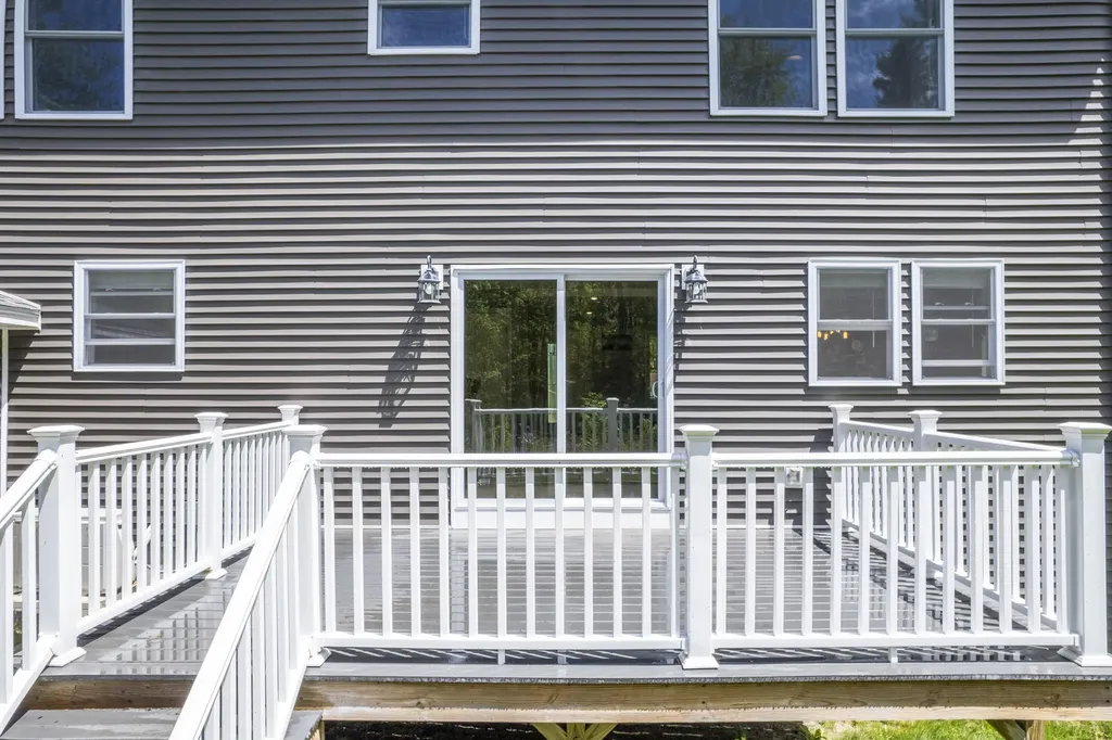 122 Thomas Point Road Brunswick ME 04011