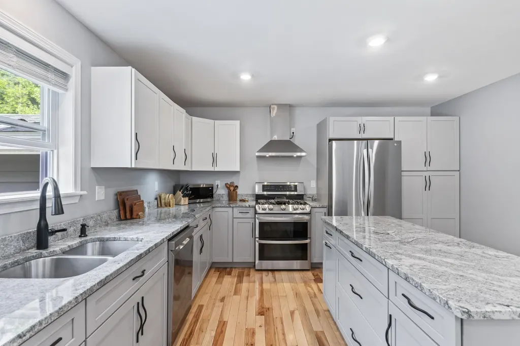 122 Thomas Point Road Brunswick ME 04011