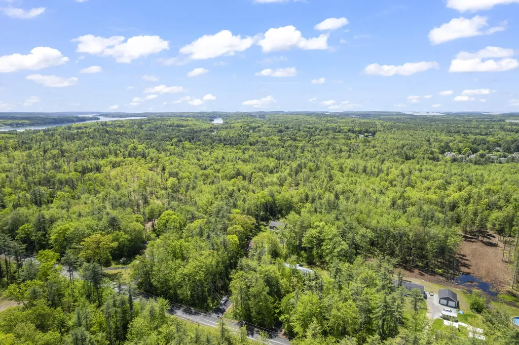 122 Thomas Point Road Brunswick ME 04011