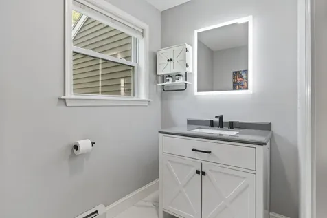 122 Thomas Point Road Brunswick ME 04011