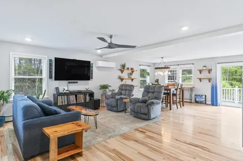 122 Thomas Point Road Brunswick ME 04011