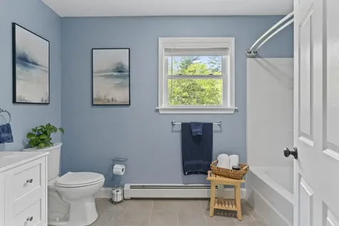 122 Thomas Point Road Brunswick ME 04011