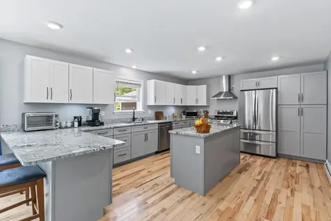 122 Thomas Point Road Brunswick ME 04011