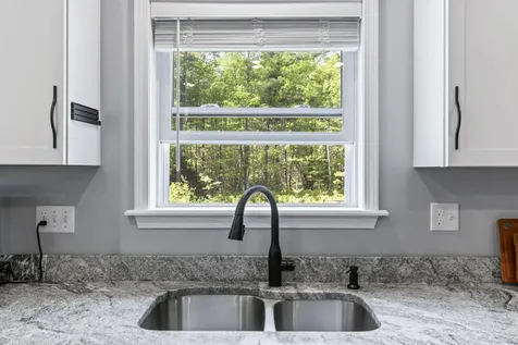 122 Thomas Point Road Brunswick ME 04011