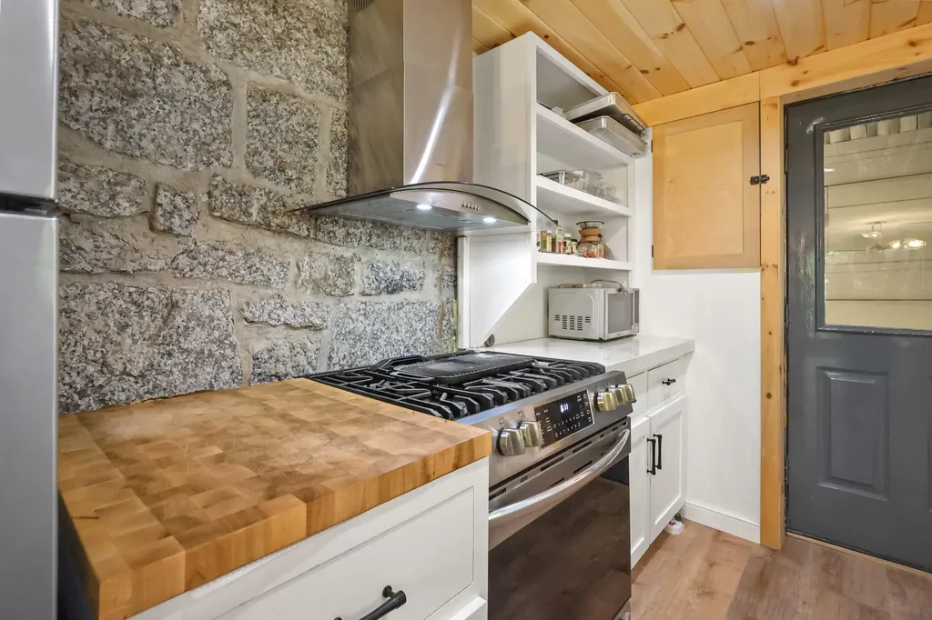 28 Norwood Road Dedham ME 04429