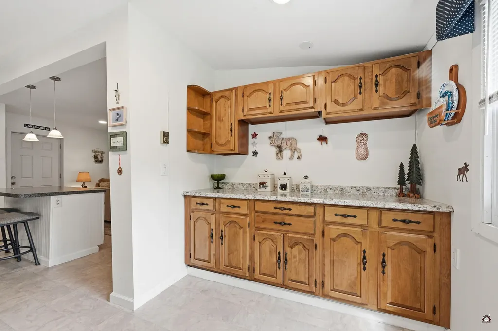 107 Lakeshore Drive Leeds ME 04263