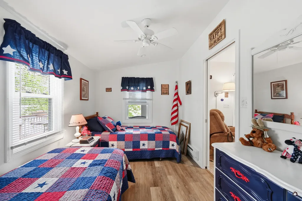 107 Lakeshore Drive Leeds ME 04263