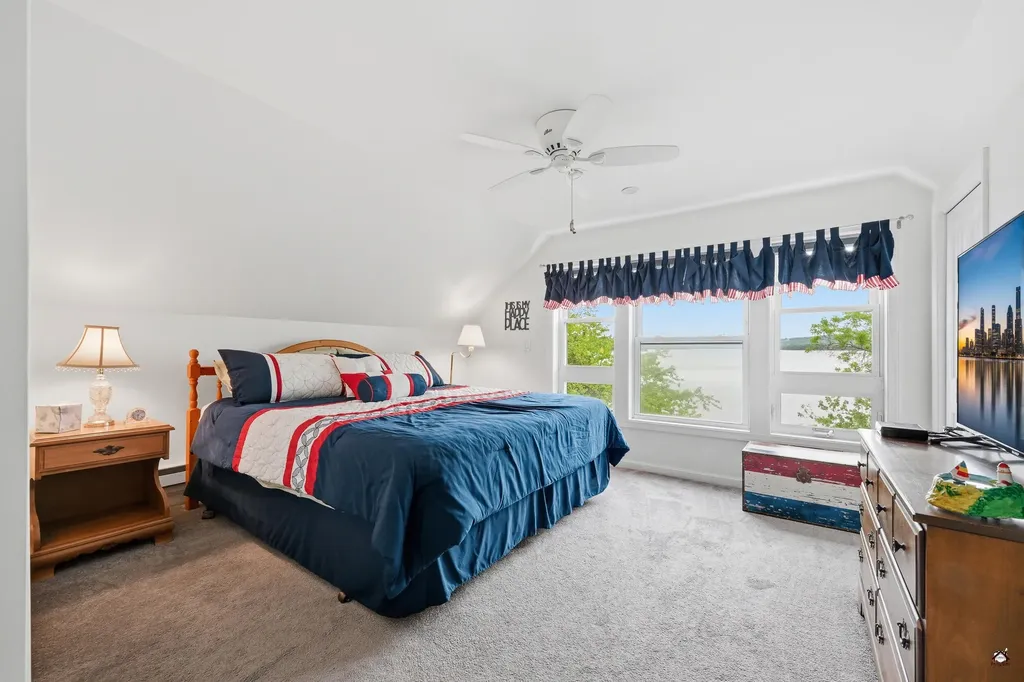 107 Lakeshore Drive Leeds ME 04263
