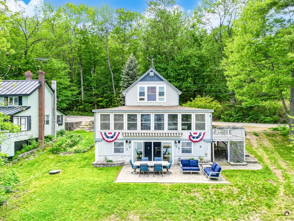 107 Lakeshore Drive Leeds ME 04263