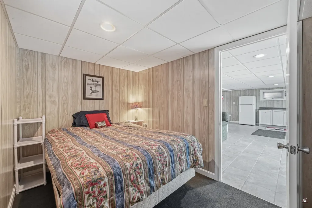 107 Lakeshore Drive Leeds ME 04263