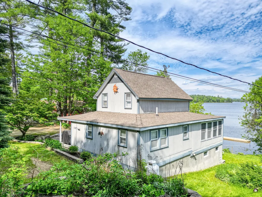 107 Lakeshore Drive Leeds ME 04263