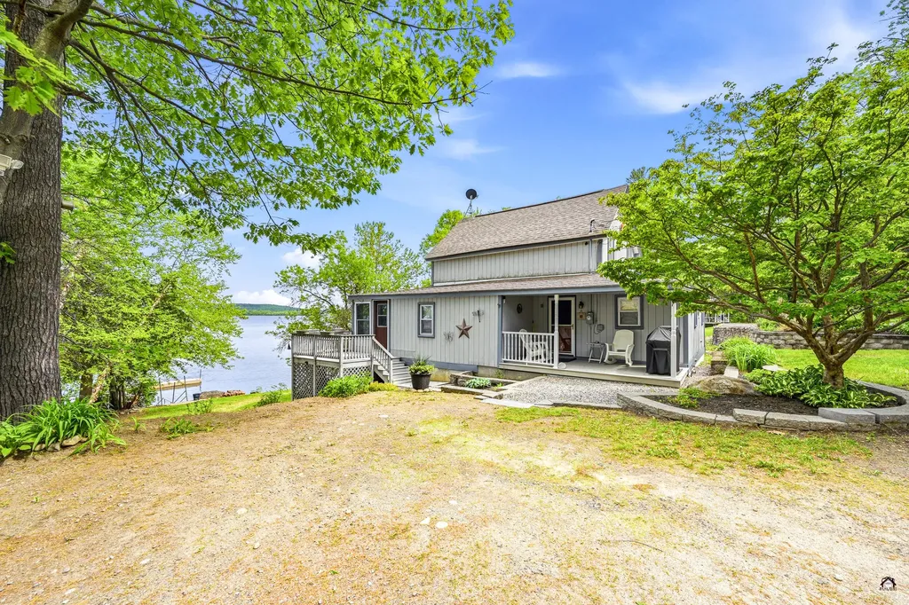 107 Lakeshore Drive Leeds ME 04263