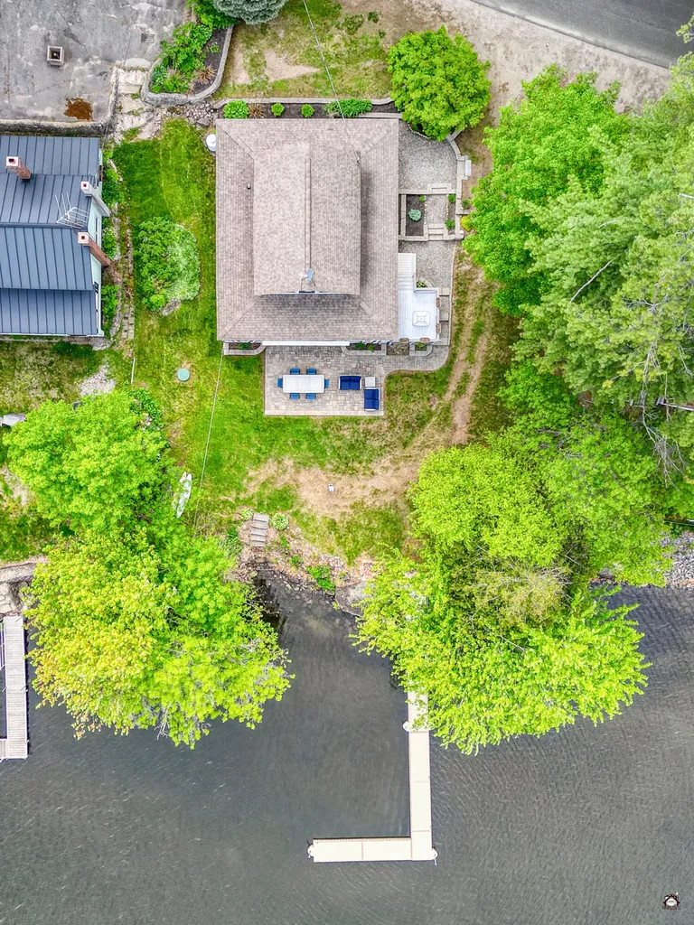 107 Lakeshore Drive Leeds ME 04263