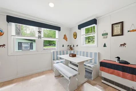 107 Lakeshore Drive Leeds ME 04263