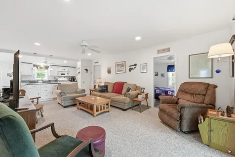 107 Lakeshore Drive Leeds ME 04263