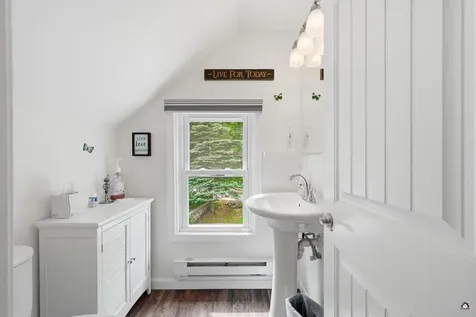107 Lakeshore Drive Leeds ME 04263