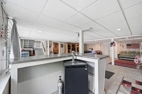 107 Lakeshore Drive Leeds ME 04263