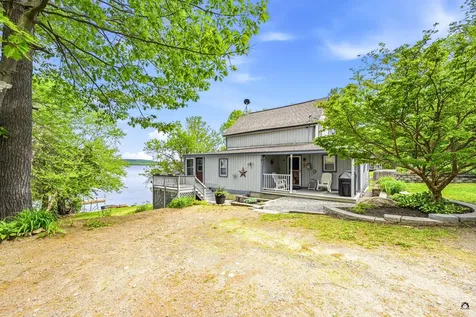107 Lakeshore Drive Leeds ME 04263