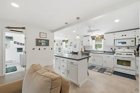 107 Lakeshore Drive Leeds ME 04263