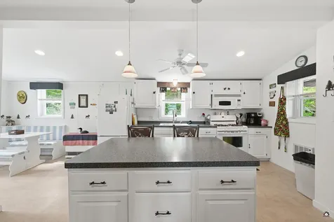 107 Lakeshore Drive Leeds ME 04263
