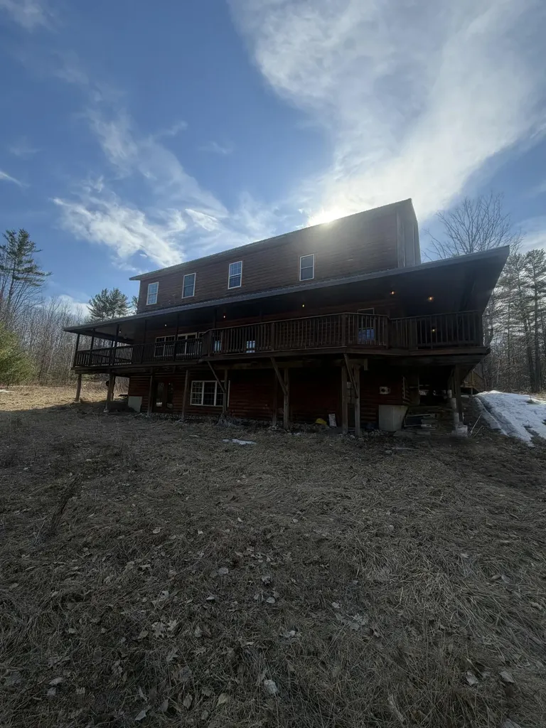 204 Rome Road Mercer ME 04957