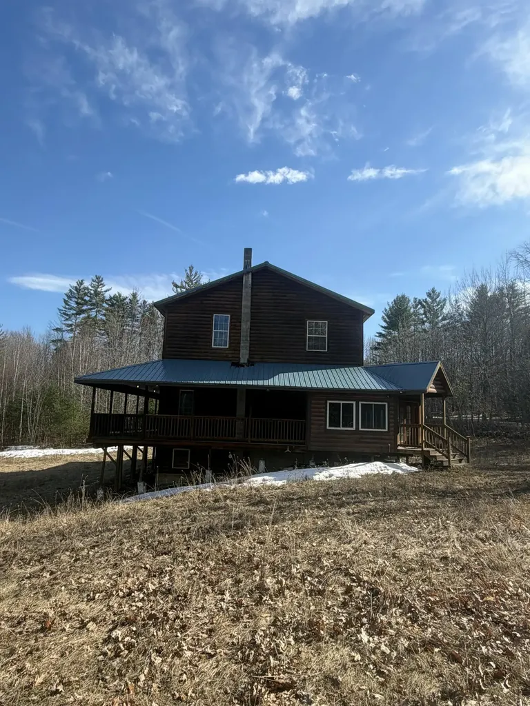 204 Rome Road Mercer ME 04957