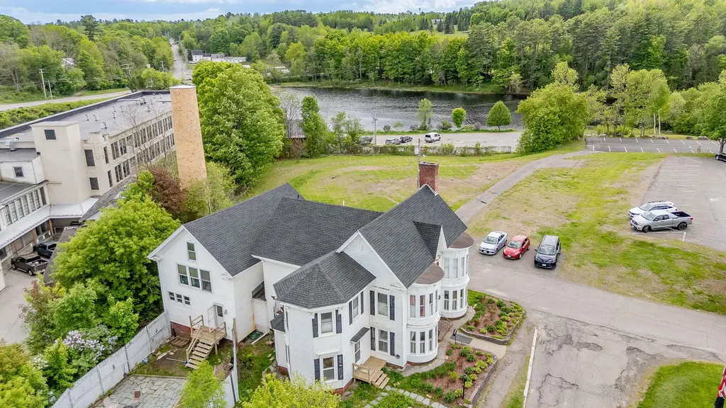 8 Monument Square Dover-foxcroft ME 04426