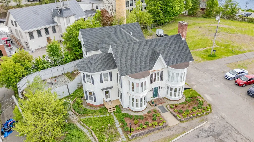 8 Monument Square Dover-foxcroft ME 04426