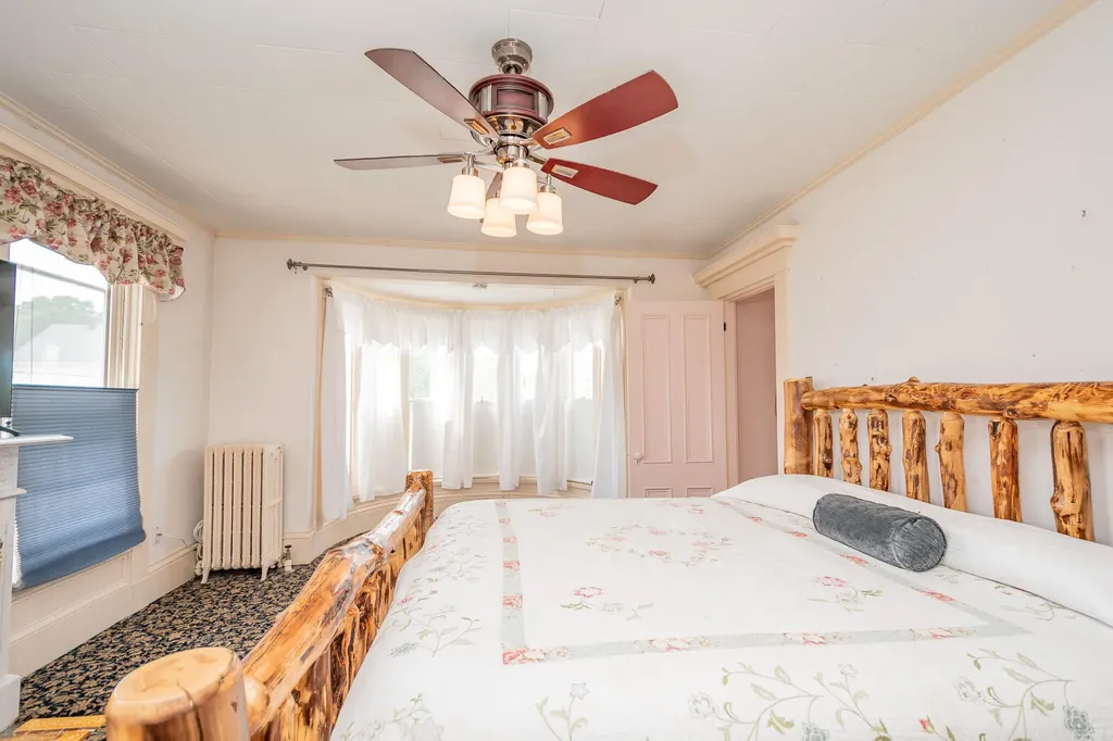 8 Monument Square Dover-foxcroft ME 04426
