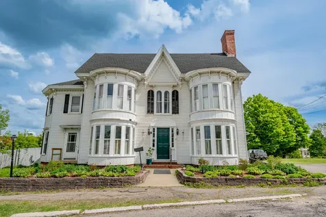 8 Monument Square Dover-foxcroft ME 04426
