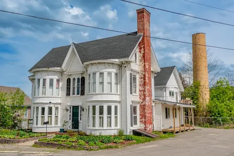 8 Monument Square Dover-foxcroft ME 04426