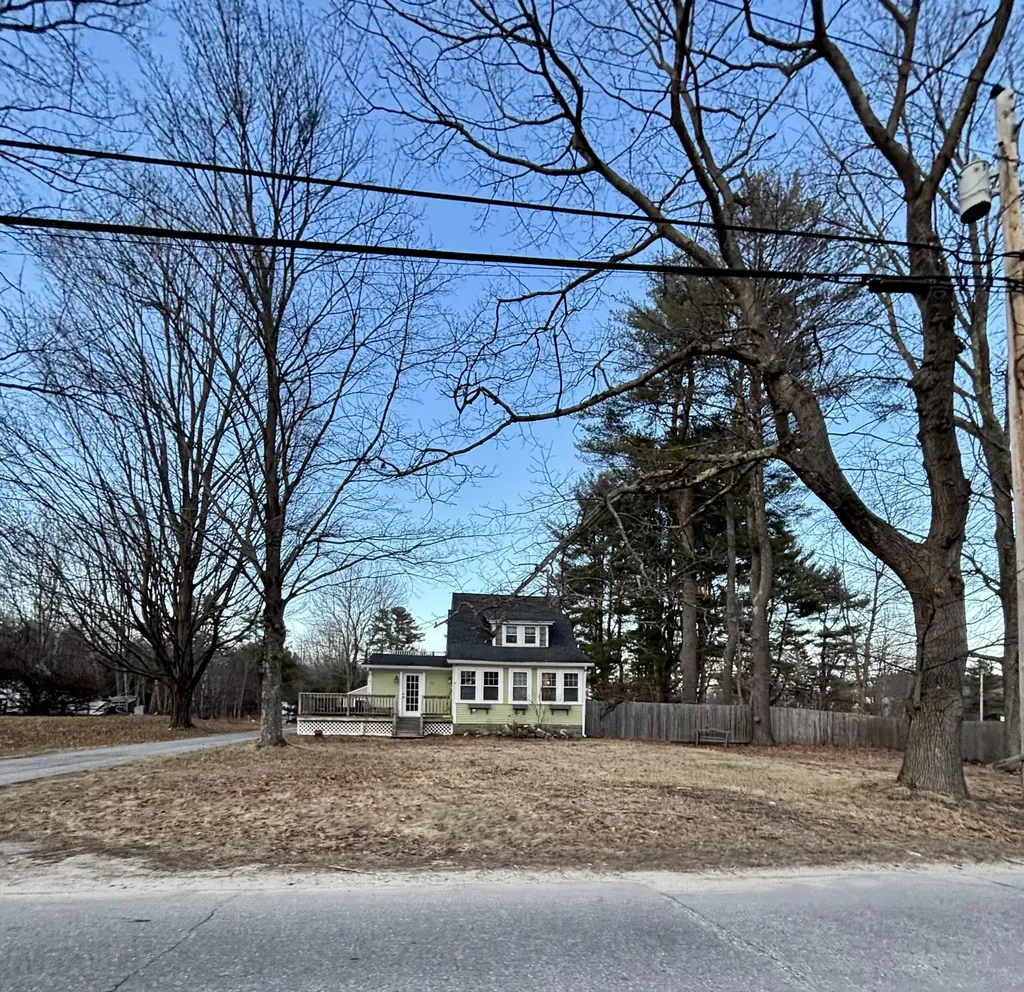 9 Flag Pond Road Saco ME 04072