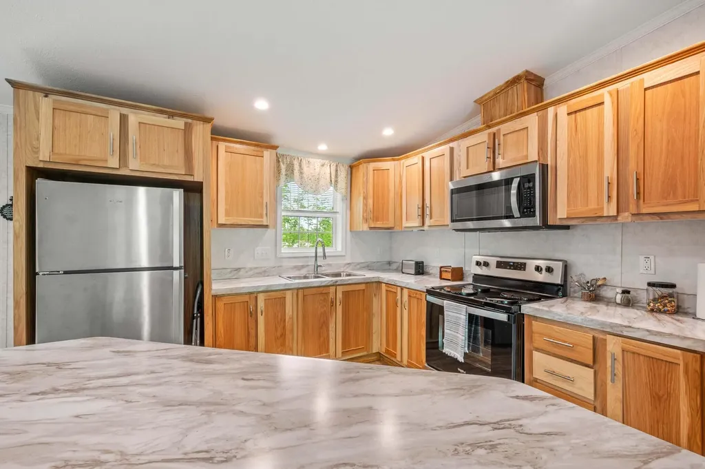 44 Averill Mobile Home Park Benton ME 04901