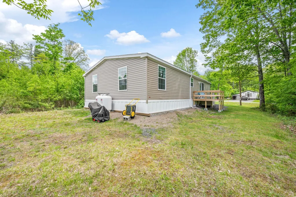 44 Averill Mobile Home Park Benton ME 04901