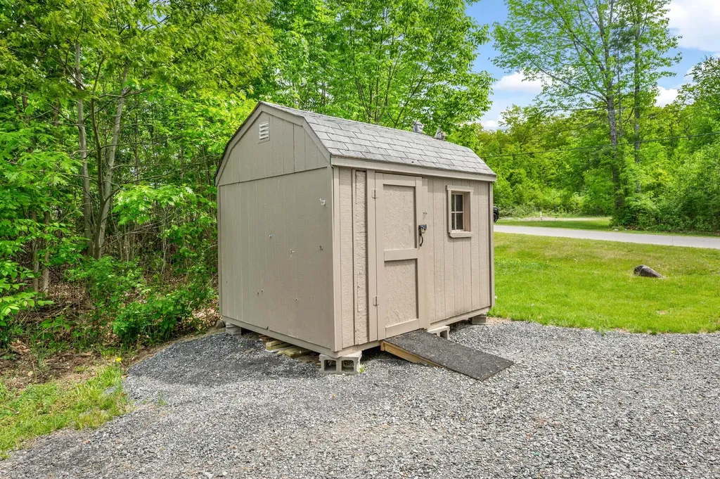 44 Averill Mobile Home Park Benton ME 04901