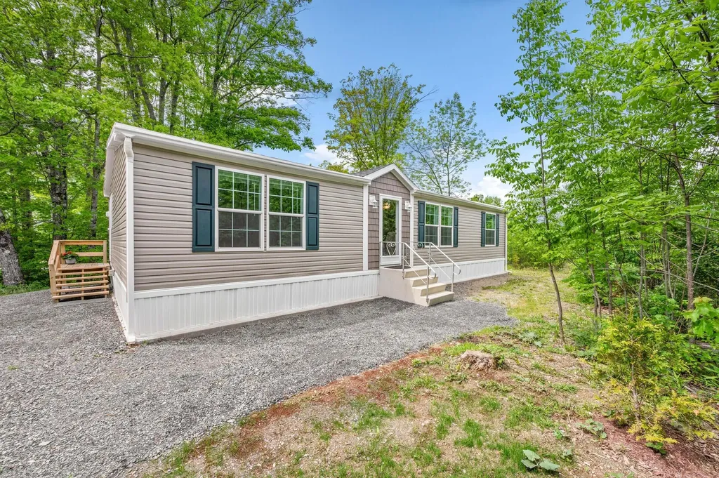 44 Averill Mobile Home Park Benton ME 04901